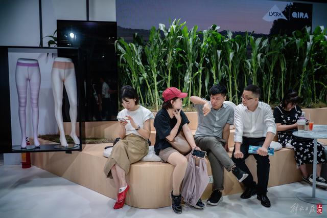 环保、科技、时尚，服装服饰展览会凸显中国服饰行业新基调
