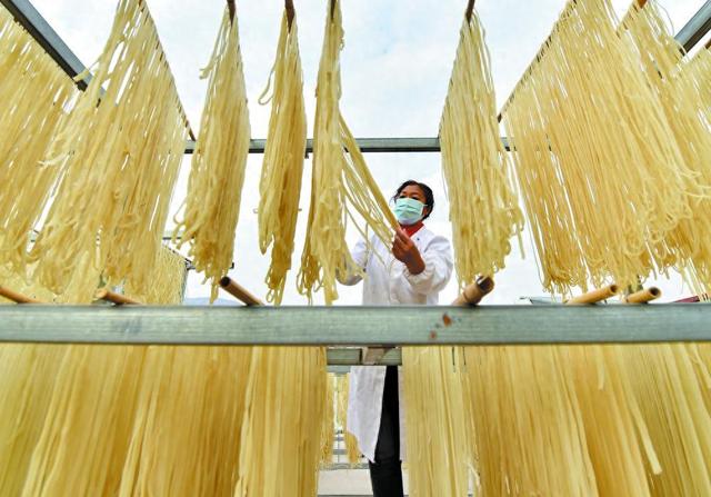因地制宜 推动土特产成为特色产业