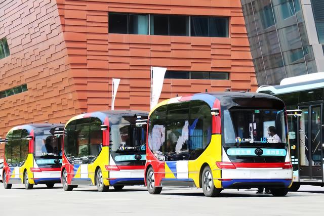 广东产业转型升级“步子稳”：新赛道上亮点频出闪耀蛇年春节