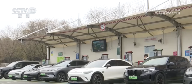 政策组合效应释放 基础设施建设提速 “数”里行间感受汽车产业“脉动”