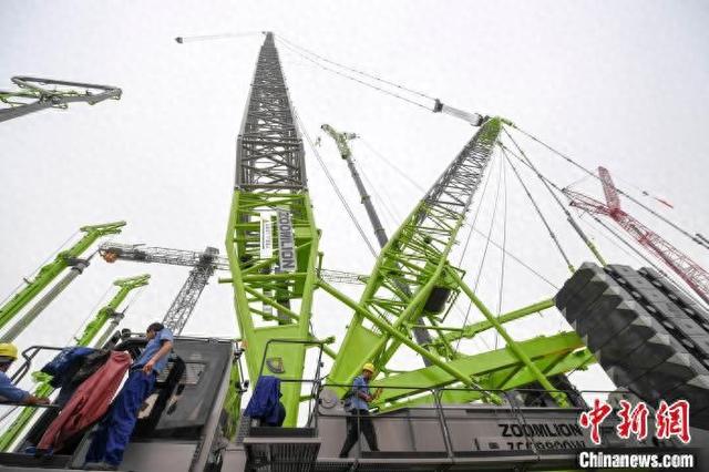 海外市场迅增 中国工程机械融入“产业共赢”